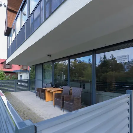 Apartman Demaenovska Dolina 아파트 *