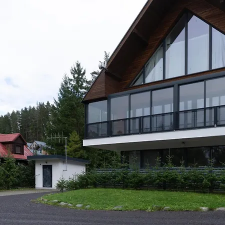 Apartman Demaenovska Dolina 아파트 *